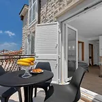 Ivan Sea View Apartment
